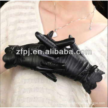 Hot sale new classy romantic leather pattern woman gloves wholesale